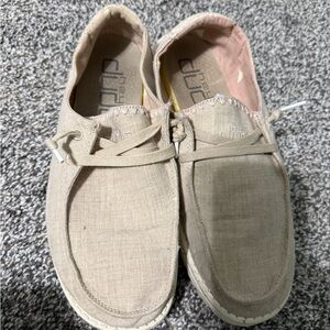 HEY DUDE Women’s Wendy Dusty Inca Loafers size 9